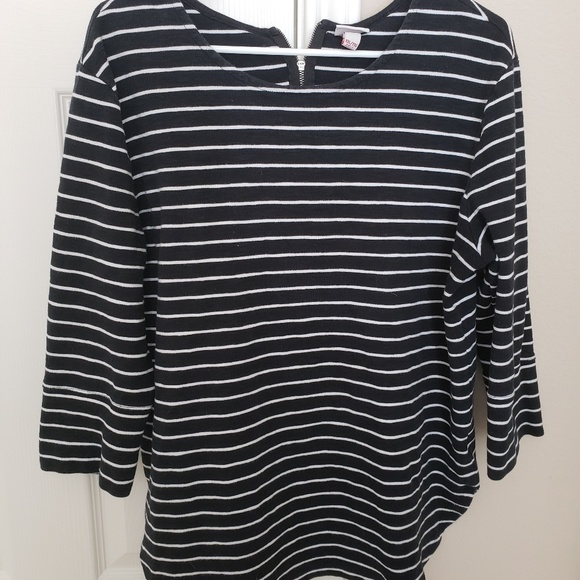 QUARTER SLEEVE BLOUSE | BLACK WITH WHITE STRIPES - Picture 1 of 4
